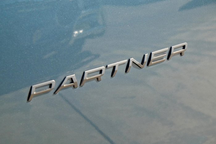 2025 Peugeot Partner Pro