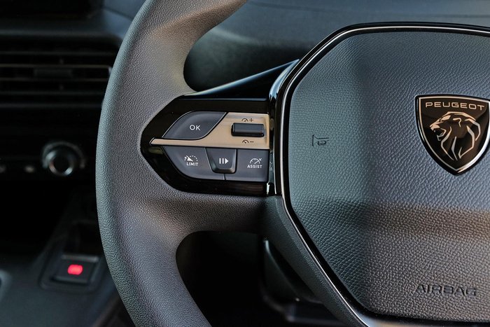 2025 Peugeot Partner Pro