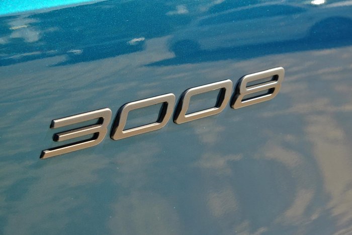 2025 Peugeot 3008 Allure Hybrid