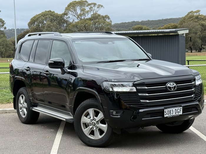 2025 Toyota Landcruiser GXL