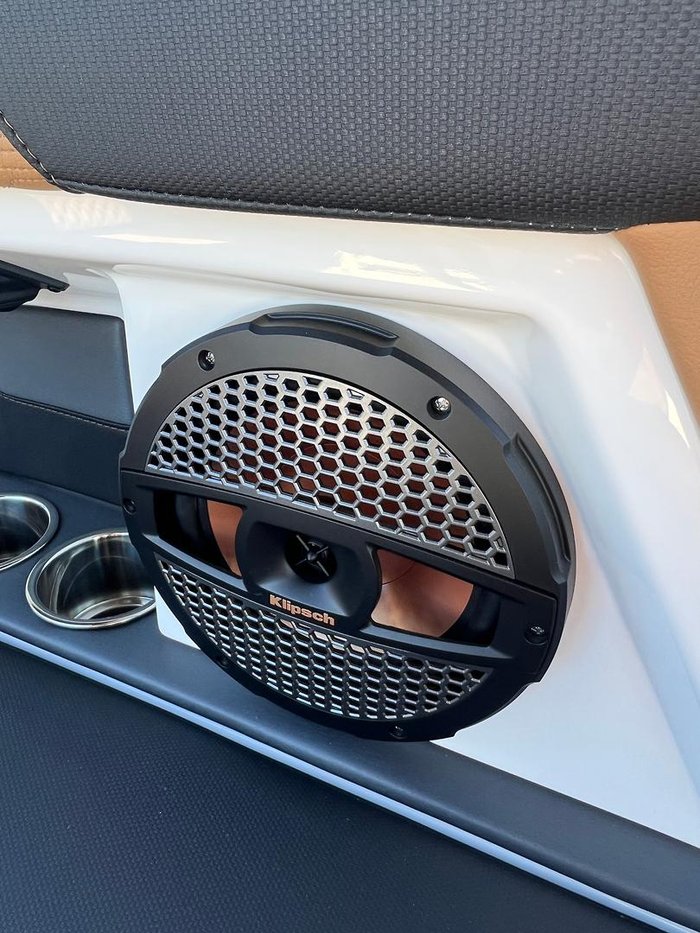 2023 MasterCraft XT22