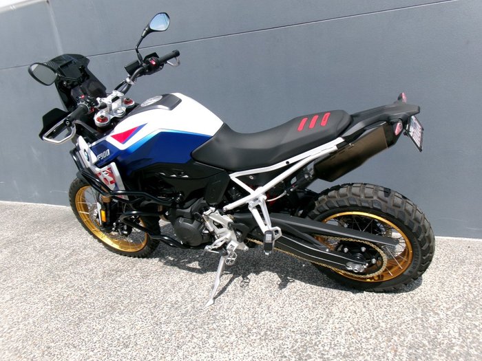 2025 BMW Motorrad F 900 GS ENDURO LIGHT WHITE/RACING BLUE METALLIC/RACING RED