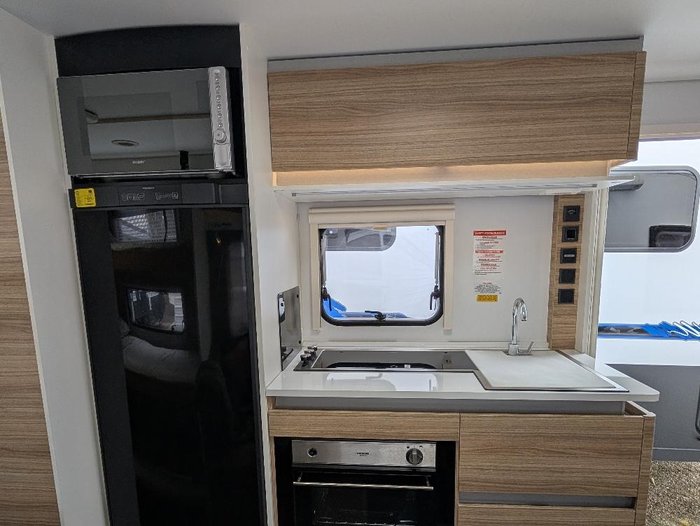 2017 Adria Altea 552Pk