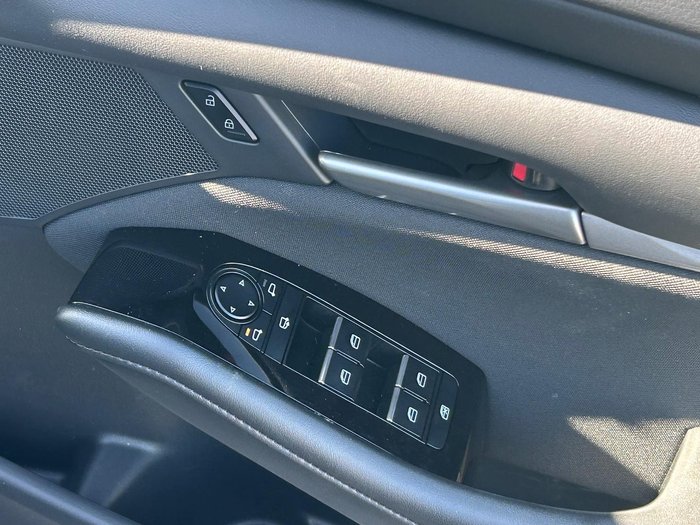 2025 Mazda 3 G20 Pure