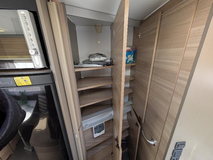 2016 Adria Altea 402Ph