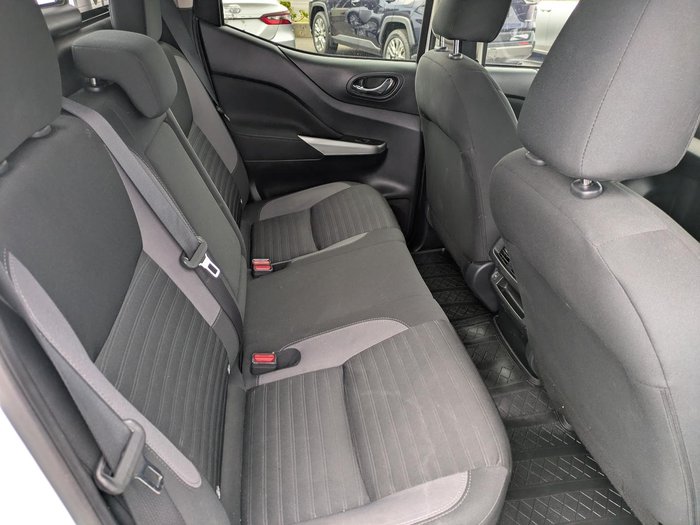 2021 Nissan Navara ST