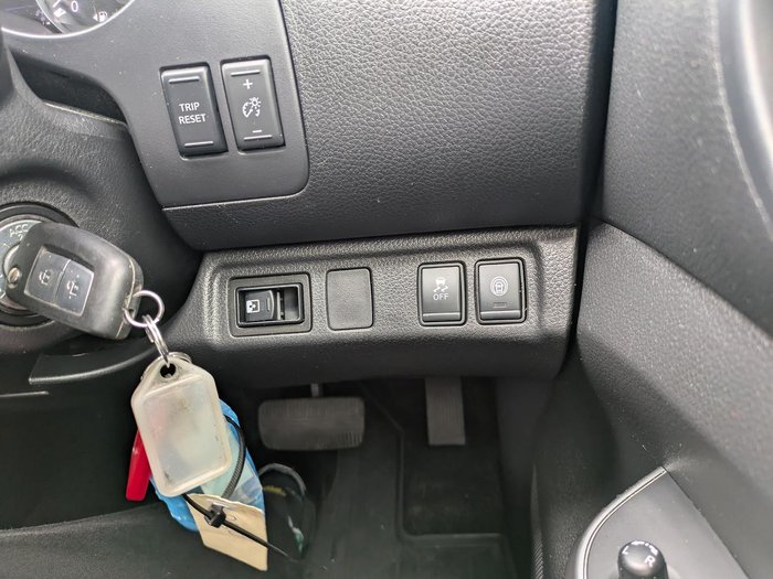 2021 Nissan Navara ST