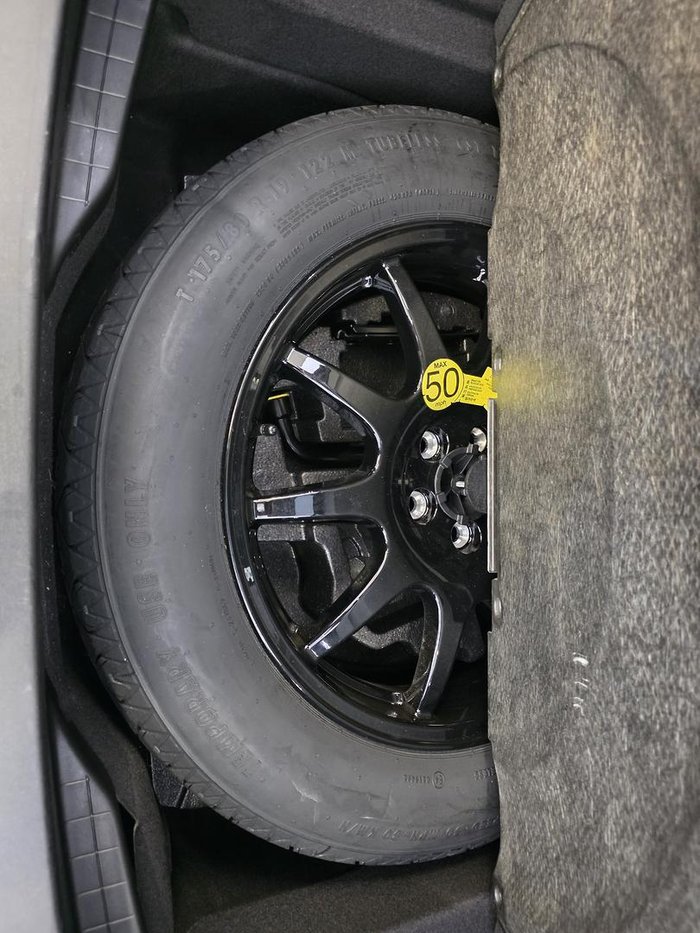 2019 Land Rover Range Rover Velar P250 SE L560 MY20 AWD Fuji White