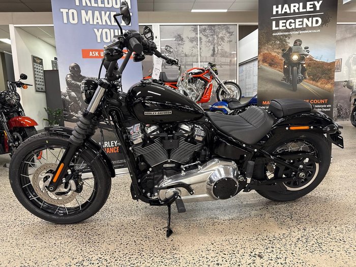 2025 Harley-Davidson Street Bob 117 (FXBB) Softail Black