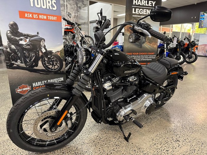 2025 Harley-Davidson Street Bob 117 (FXBB) Softail Black