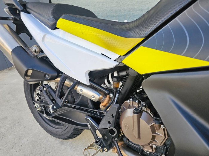 2022 HUSQVARNA NORDEN 901 GREY