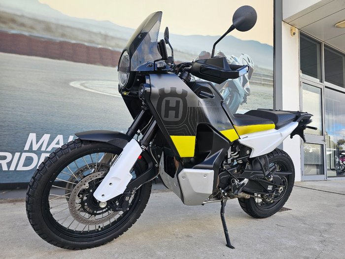 2022 HUSQVARNA NORDEN 901 GREY