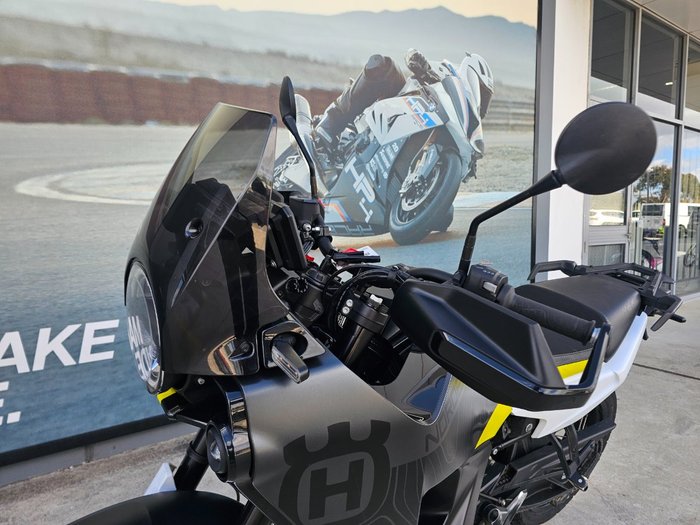 2022 HUSQVARNA NORDEN 901 GREY