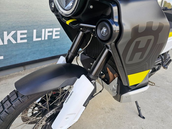 2022 HUSQVARNA NORDEN 901 GREY