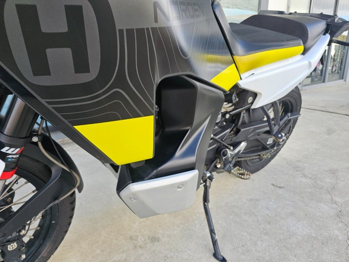 2022 HUSQVARNA NORDEN 901 GREY