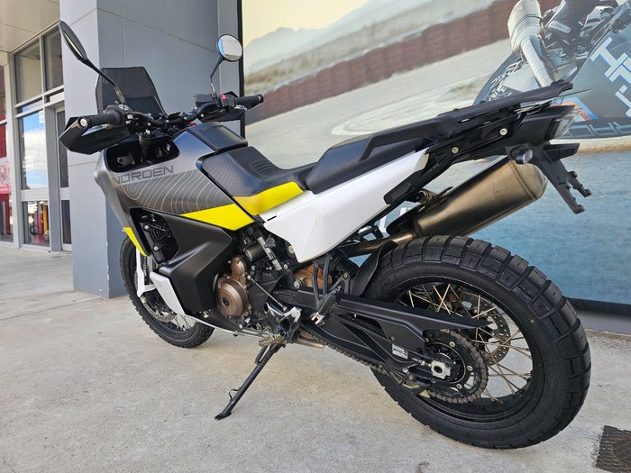2022 HUSQVARNA NORDEN 901 GREY