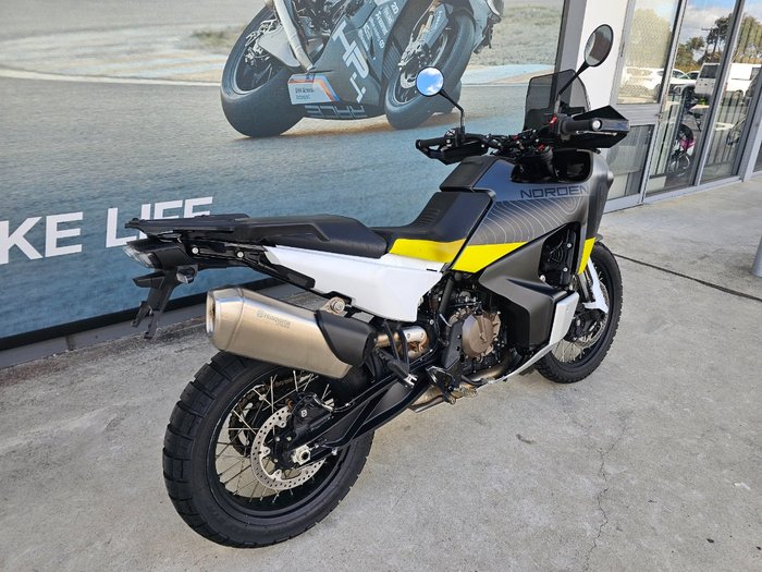 2022 HUSQVARNA NORDEN 901 GREY