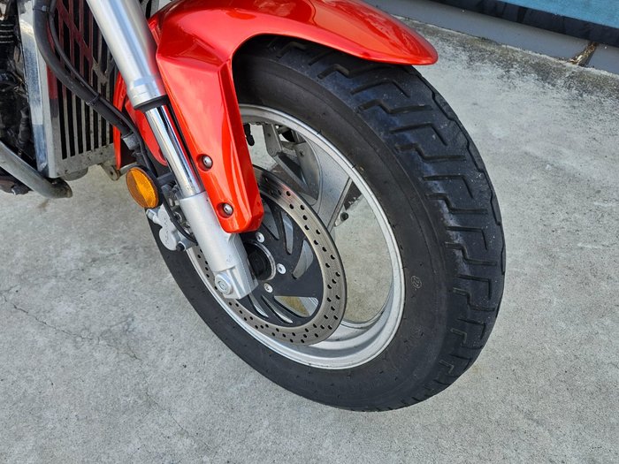 2009 Suzuki VZ800 (BOULEVARD M50) Orange