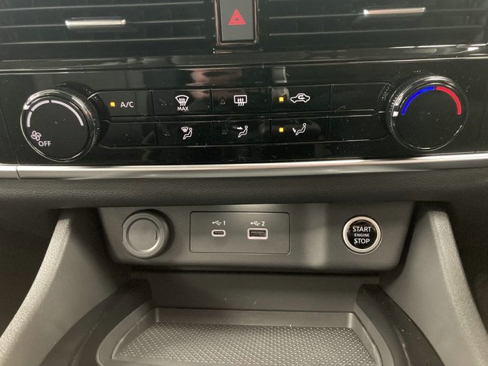 2025 Nissan X-TRAIL ST