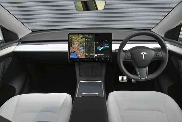 2023 Tesla Model Y Performance AWD Pearl White