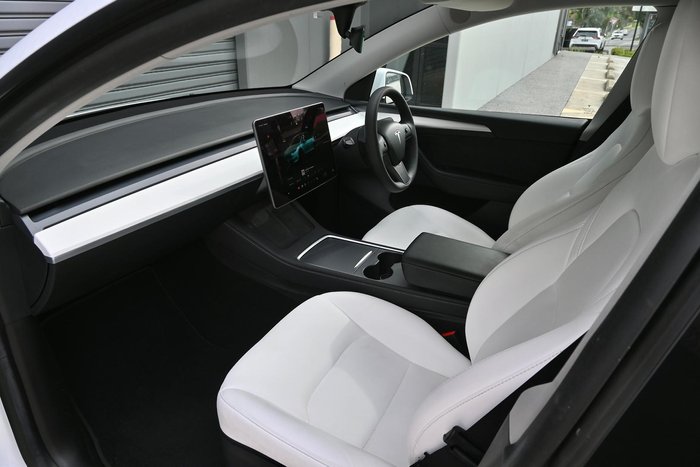 2023 Tesla Model Y Performance AWD Pearl White