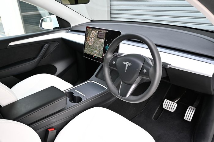 2023 Tesla Model Y Performance AWD Pearl White