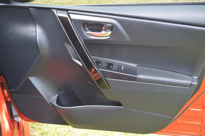 2016 Toyota Corolla ZR