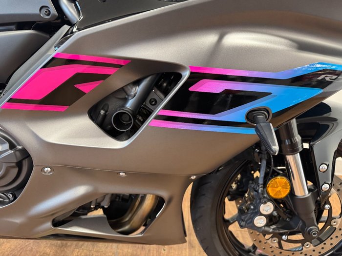 2024 Yamaha YZF-R7LA GREY