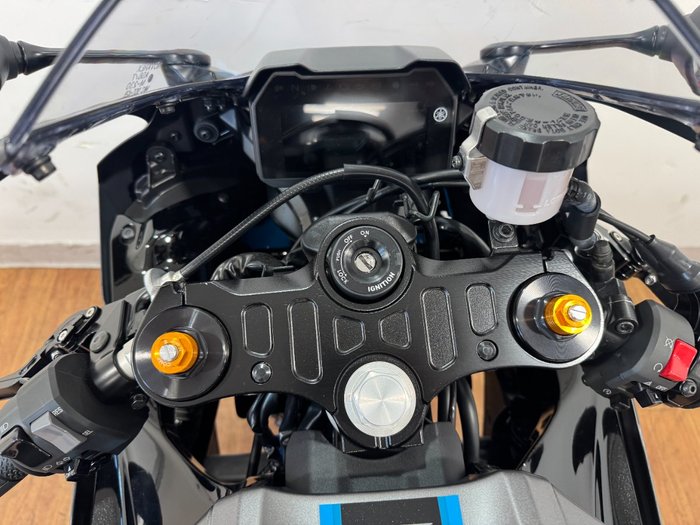 2024 Yamaha YZF-R7LA GREY