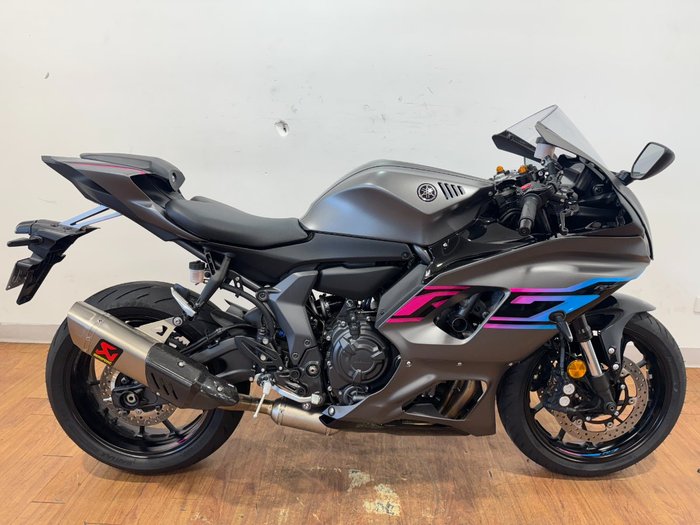 2024 Yamaha YZF-R7LA GREY