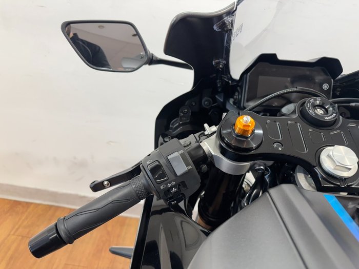 2024 Yamaha YZF-R7LA GREY