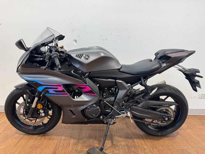 2024 Yamaha YZF-R7LA GREY