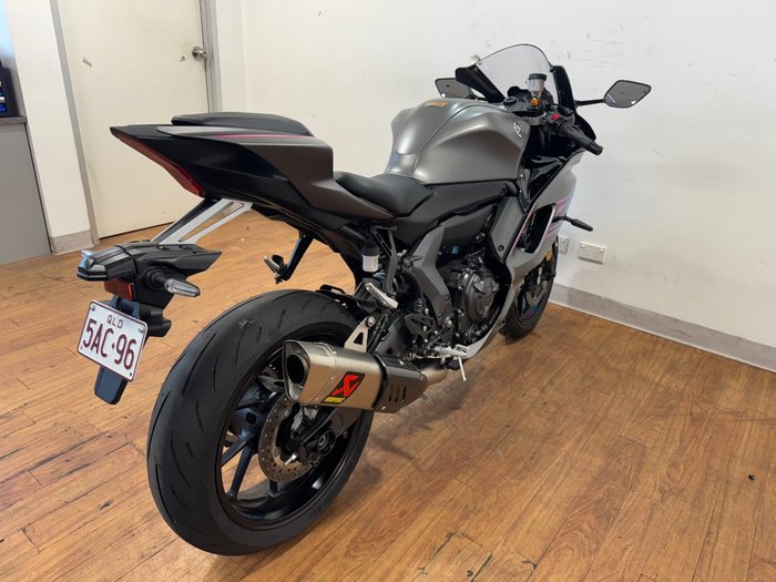 2024 Yamaha YZF-R7LA GREY