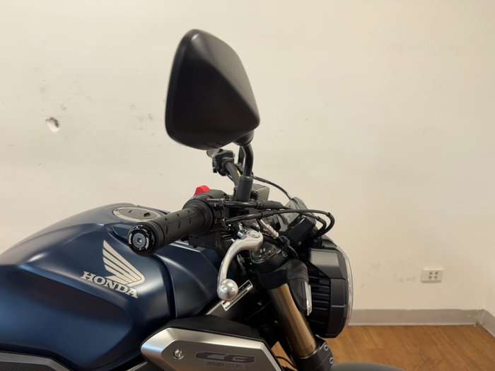 2022 Honda CB650R BLUE