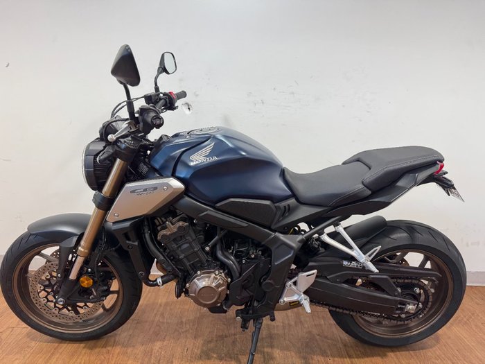 2022 Honda CB650R BLUE