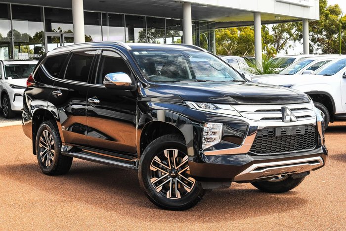 2020 Mitsubishi Pajero Sport GLS