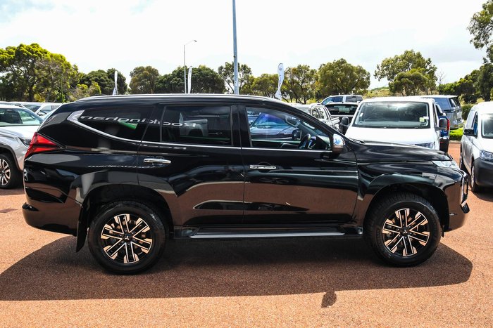 2020 Mitsubishi Pajero Sport GLS