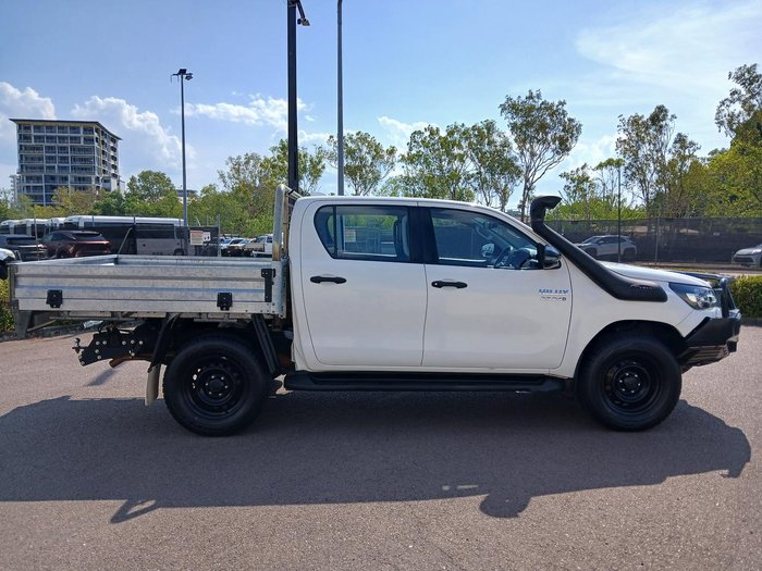 2022 Toyota Hilux SR