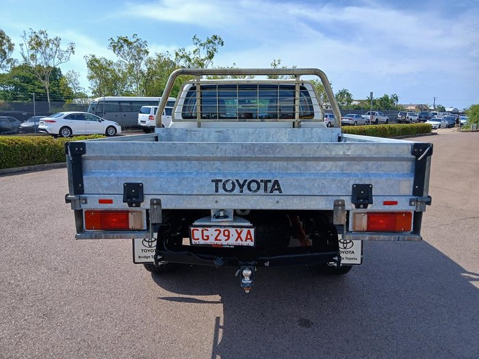 2022 Toyota Hilux SR