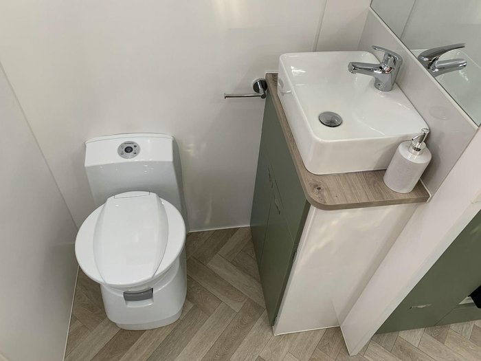 2025 Essential Caravans Cruiser V10 22'10'