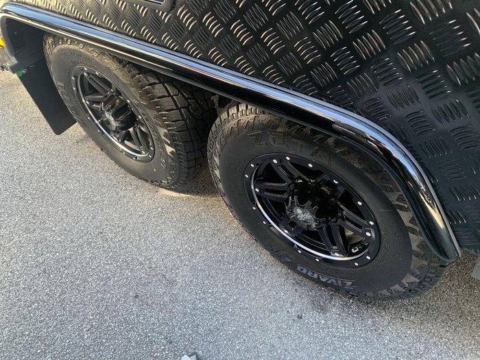 2025 Essential Caravans Cruiser V10 22'10'