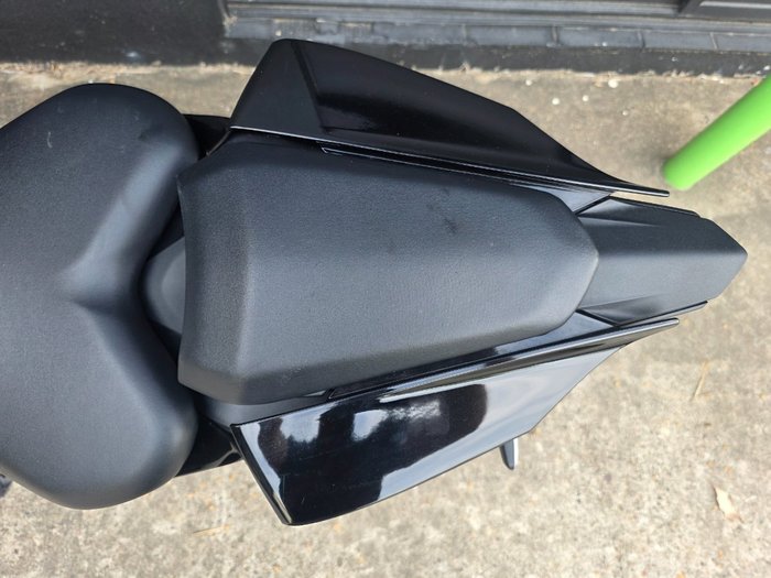 2022 Yamaha YZF-R7LA BLACK