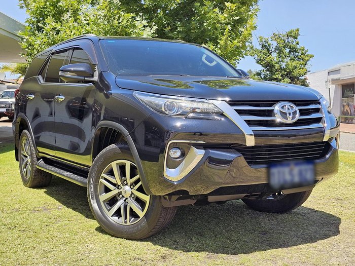 2018 Toyota Fortuner Crusade GUN156R 4X4 Dual Range Eclipse Black