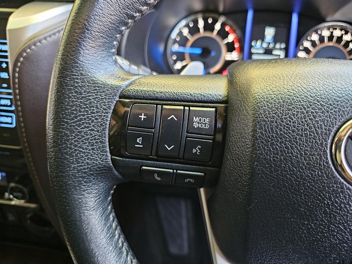 2018 Toyota Fortuner Crusade GUN156R 4X4 Dual Range Eclipse Black