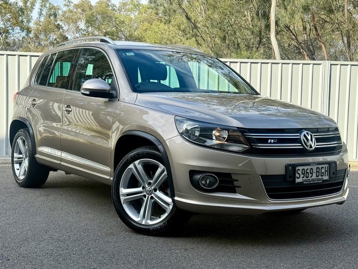 2015 Volkswagen Tiguan 155TSI R-Line
