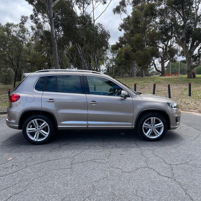 2015 Volkswagen Tiguan 155TSI R-Line