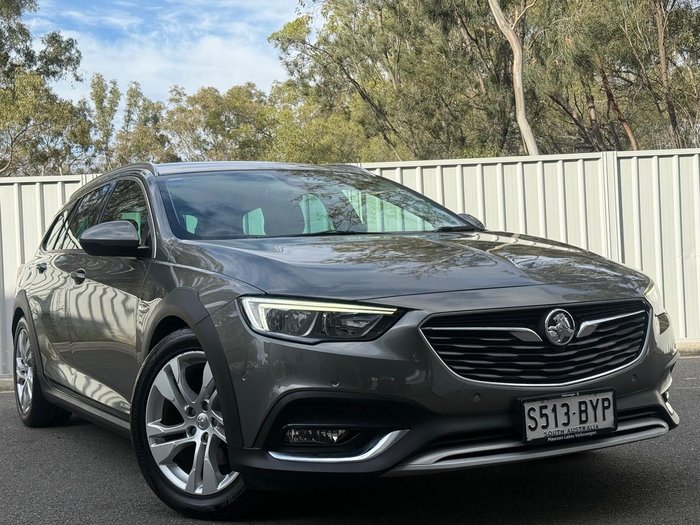 2018 Holden Calais