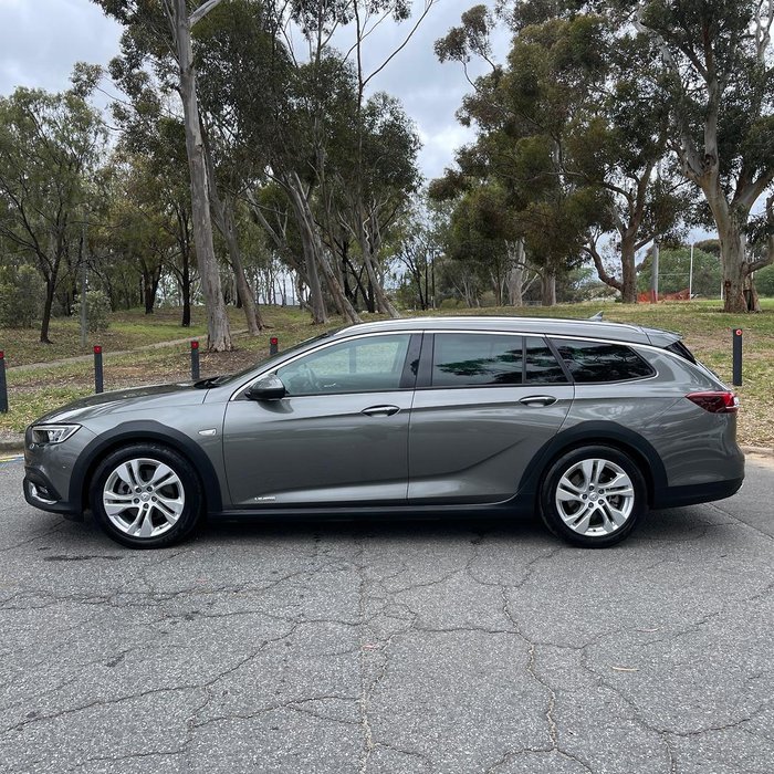 2018 Holden Calais