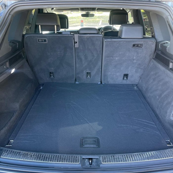 2022 Volkswagen Touareg 210TDI R-Line