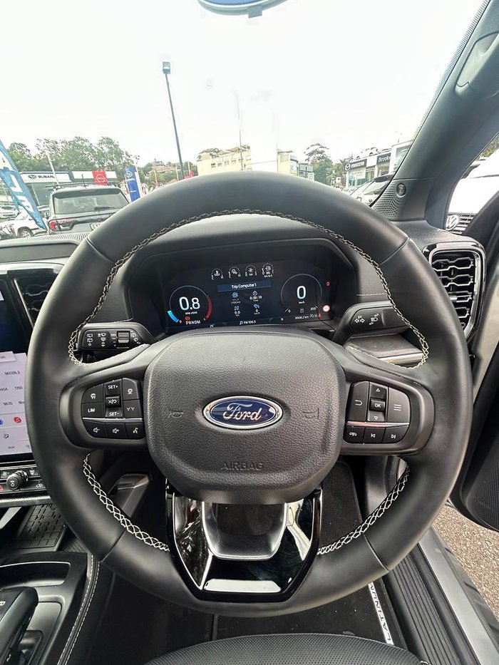 2025 Ford Everest Platinum